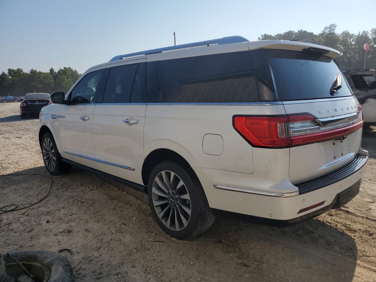 2019 Lincoln Navigator L Select vin: 5LMJJ3HT2KEL14023