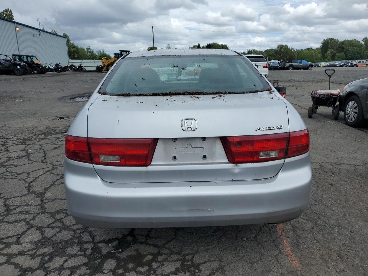 1HGCM56165A174527 2005 Honda Accord Dx