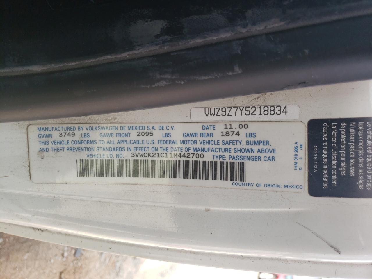 3VWCK21C11M442700 2001 Volkswagen New Beetle Gls