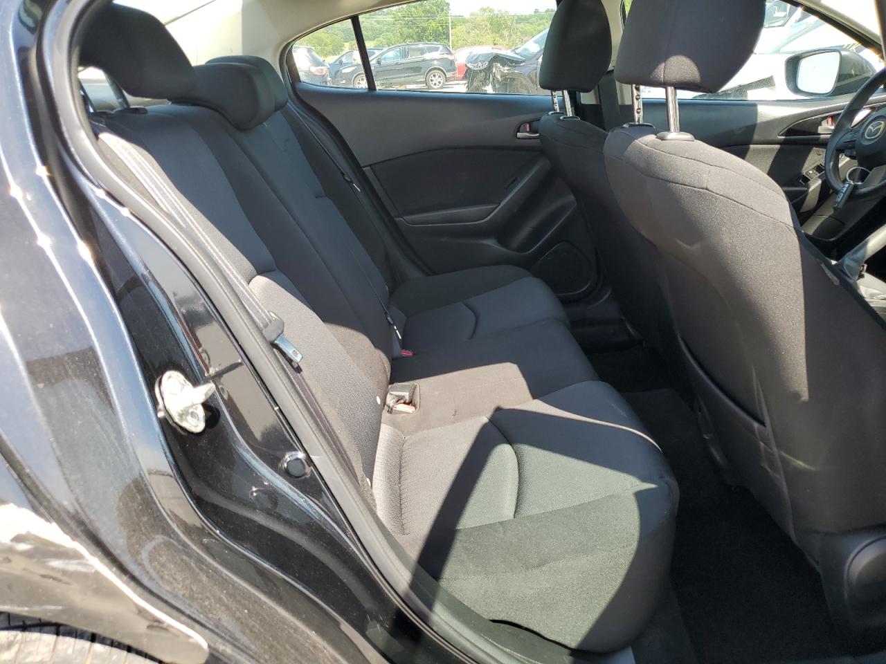 3MZBM1U78FM174105 2015 Mazda 3 Sport