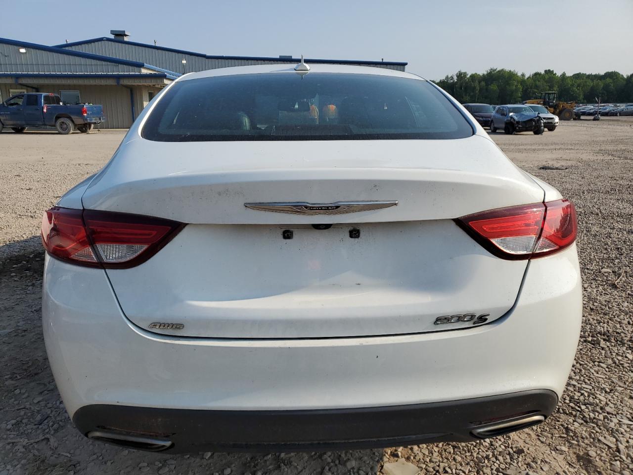 1C3CCCDG4FN615812 2015 Chrysler 200 S