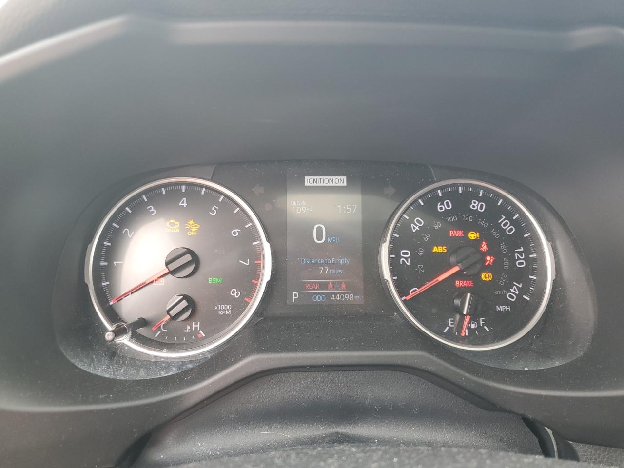 2T3W1RFV4MC111572 2021 Toyota Rav4 Xle