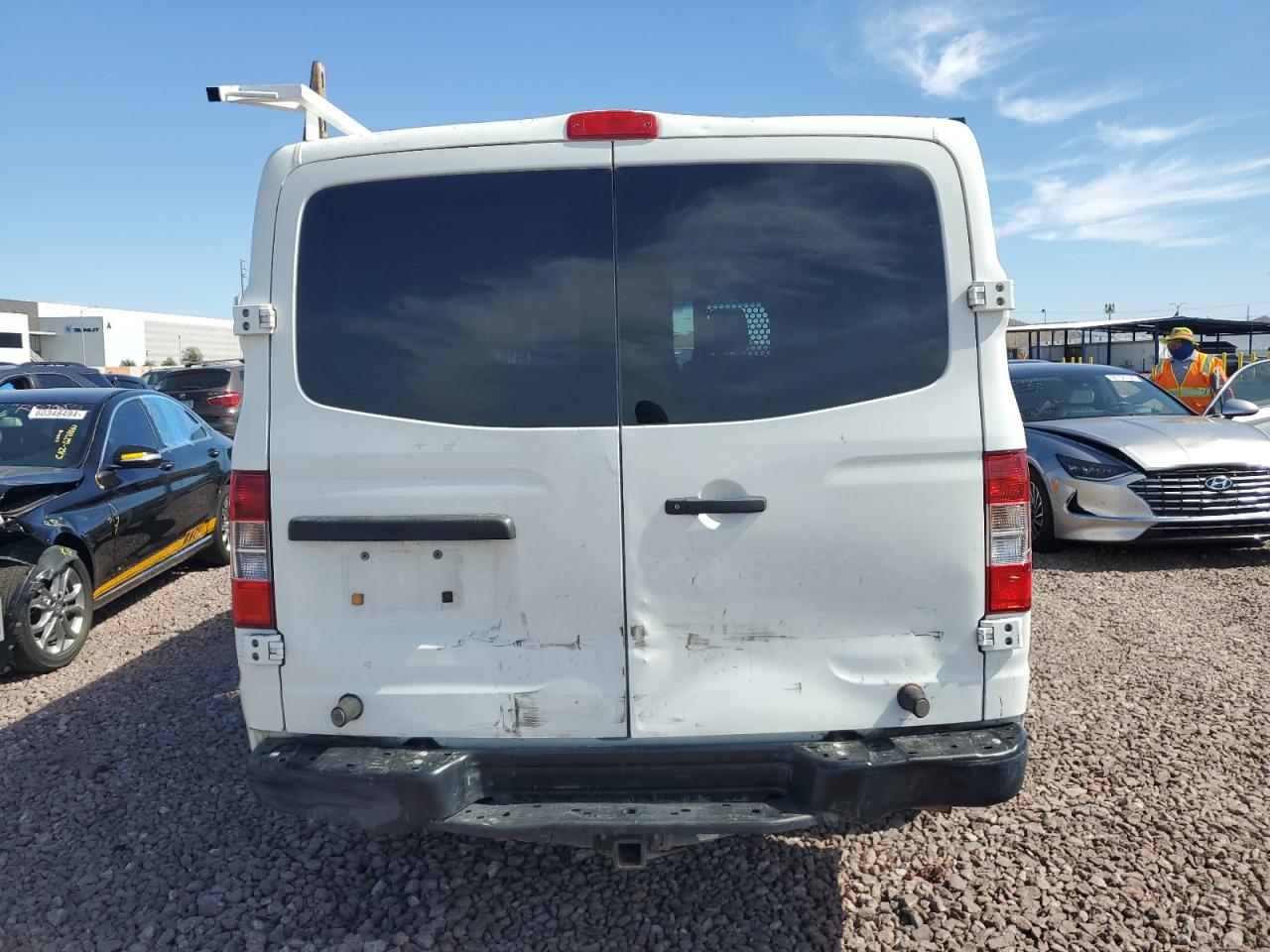 1N6AF0KX2FN806055 2015 Nissan Nv 2500