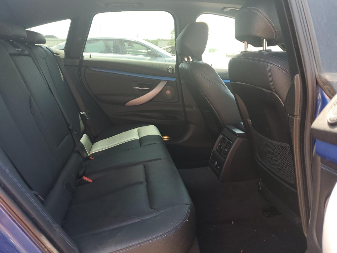 WBA8Z9C56HG452846 2017 BMW 330 Xigt