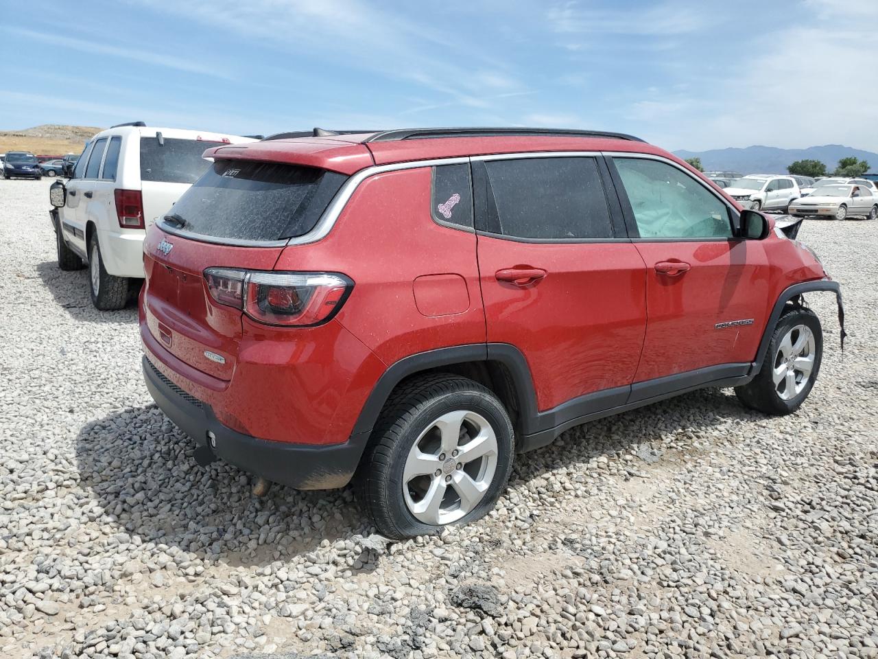 2019 Jeep Compass Latitude vin: 3C4NJDBBXKT755171