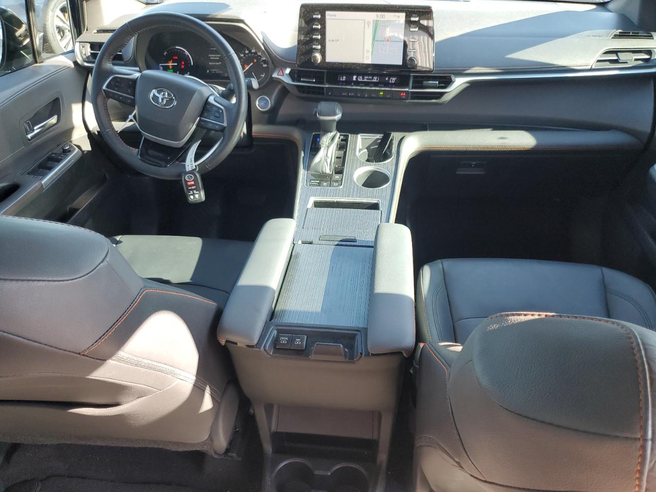 5TDXRKEC8NS083491 2022 Toyota Sienna Xse