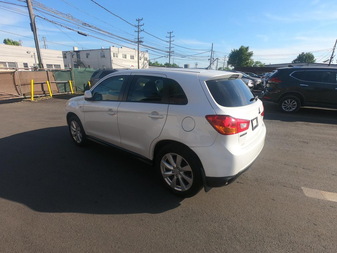 2015 Mitsubishi Outlander Sport Es vin: 4A4AR3AU7FE007450