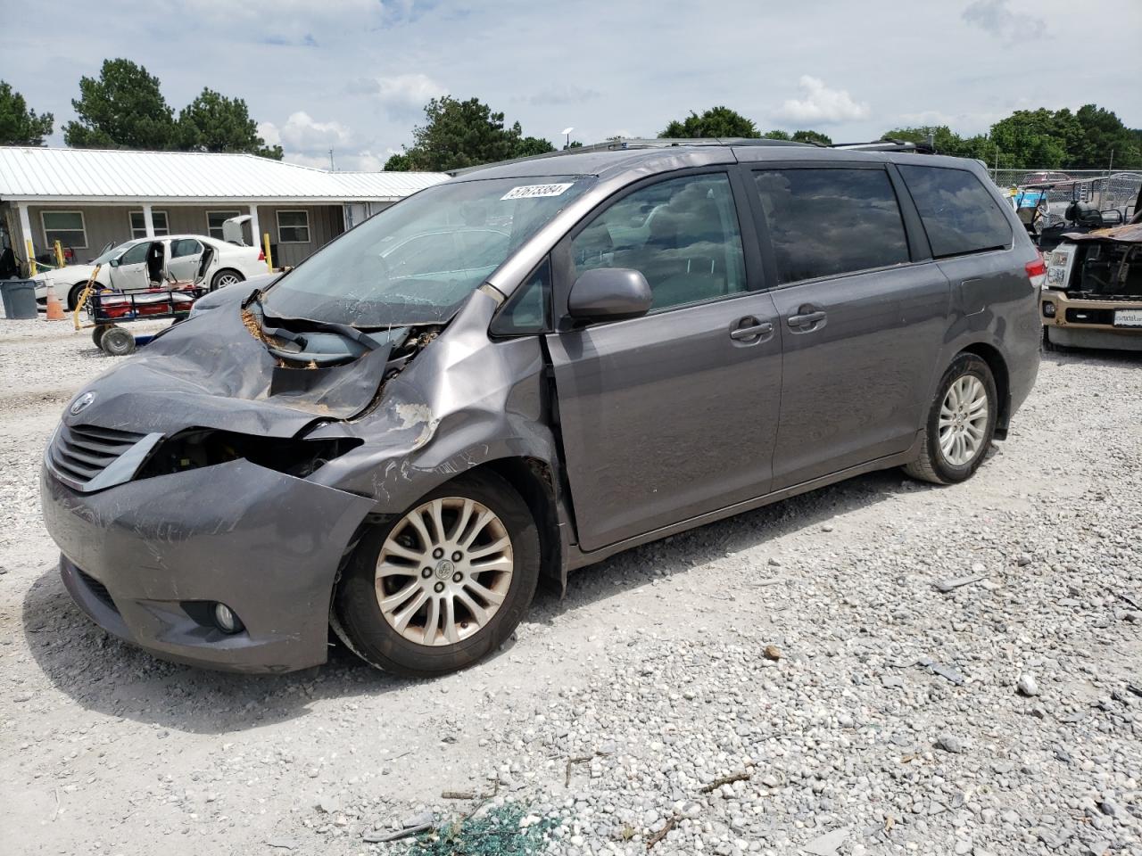 5TDYK3DC7BS121286 2011 Toyota Sienna Xle