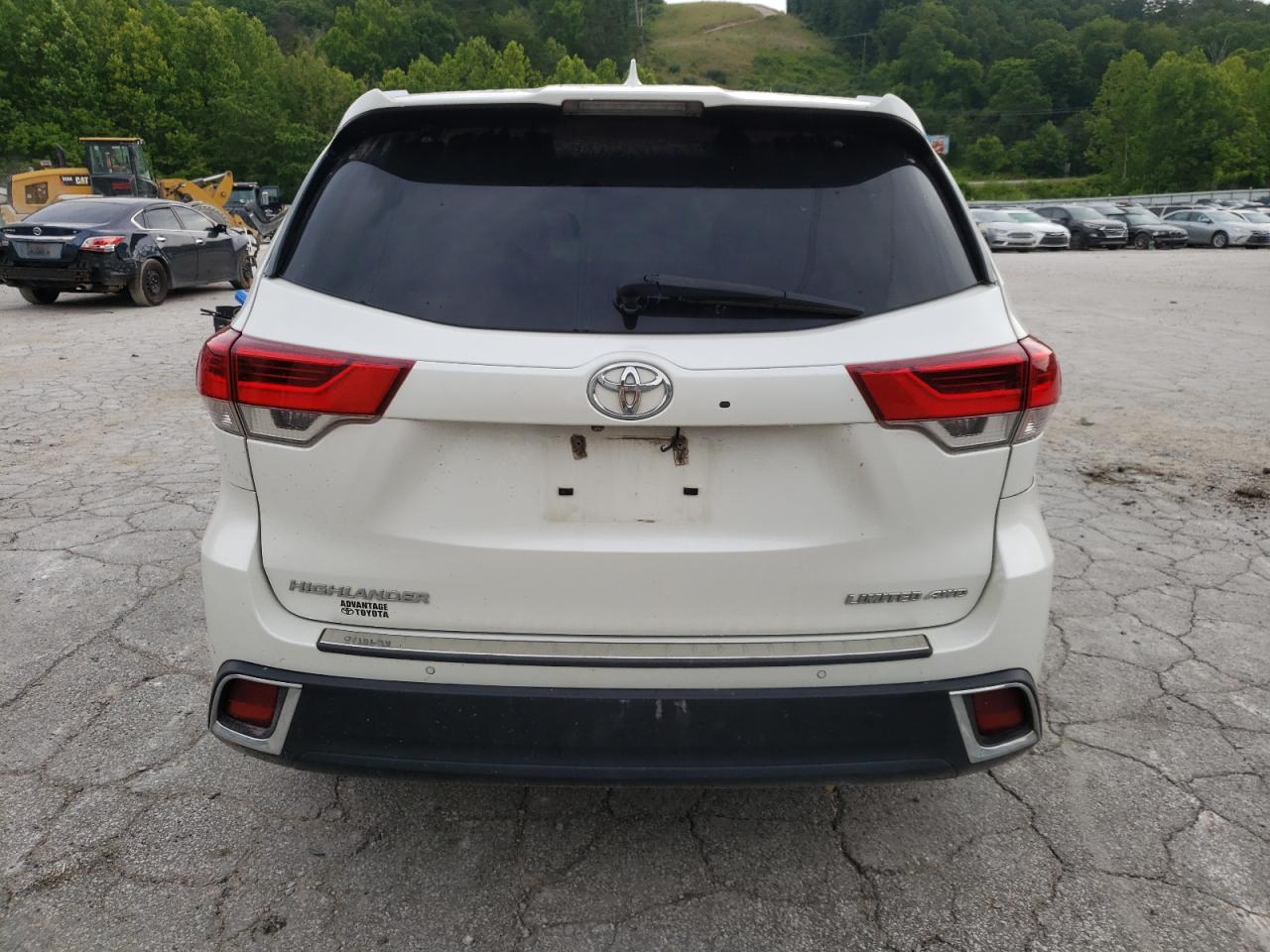 5TDDZRFH8KS740419 2019 Toyota Highlander Limited