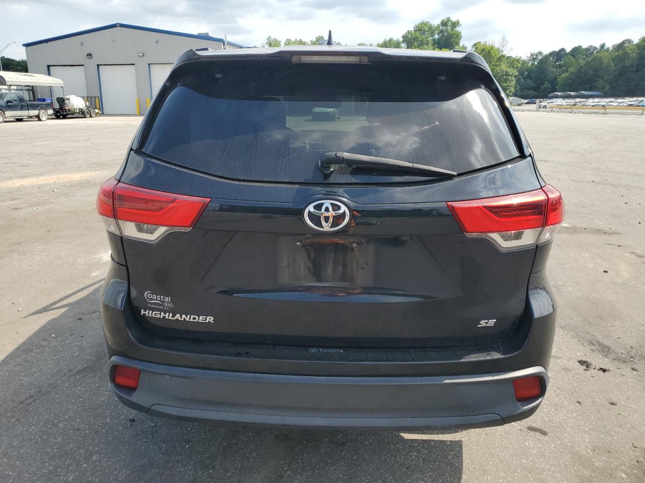 5TDKZRFH5JS542211 2018 Toyota Highlander Se