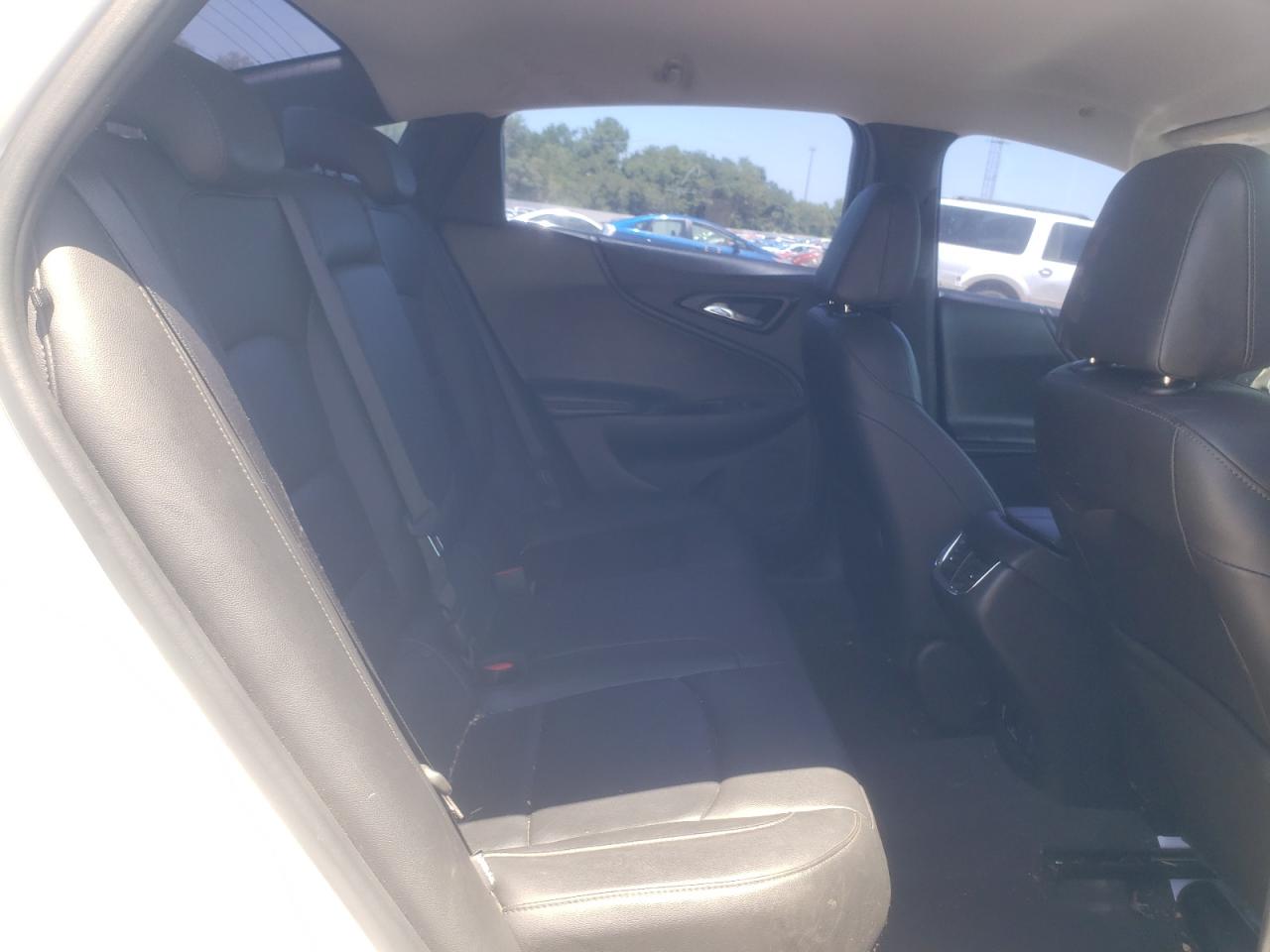 1G1ZE5ST7GF352876 2016 Chevrolet Malibu Lt