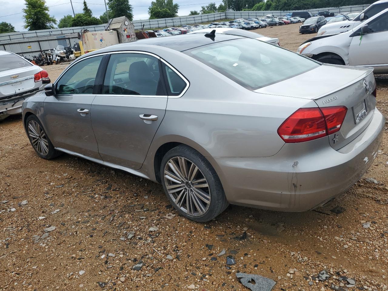 2014 Volkswagen Passat Se vin: 1VWBT7A34EC098714