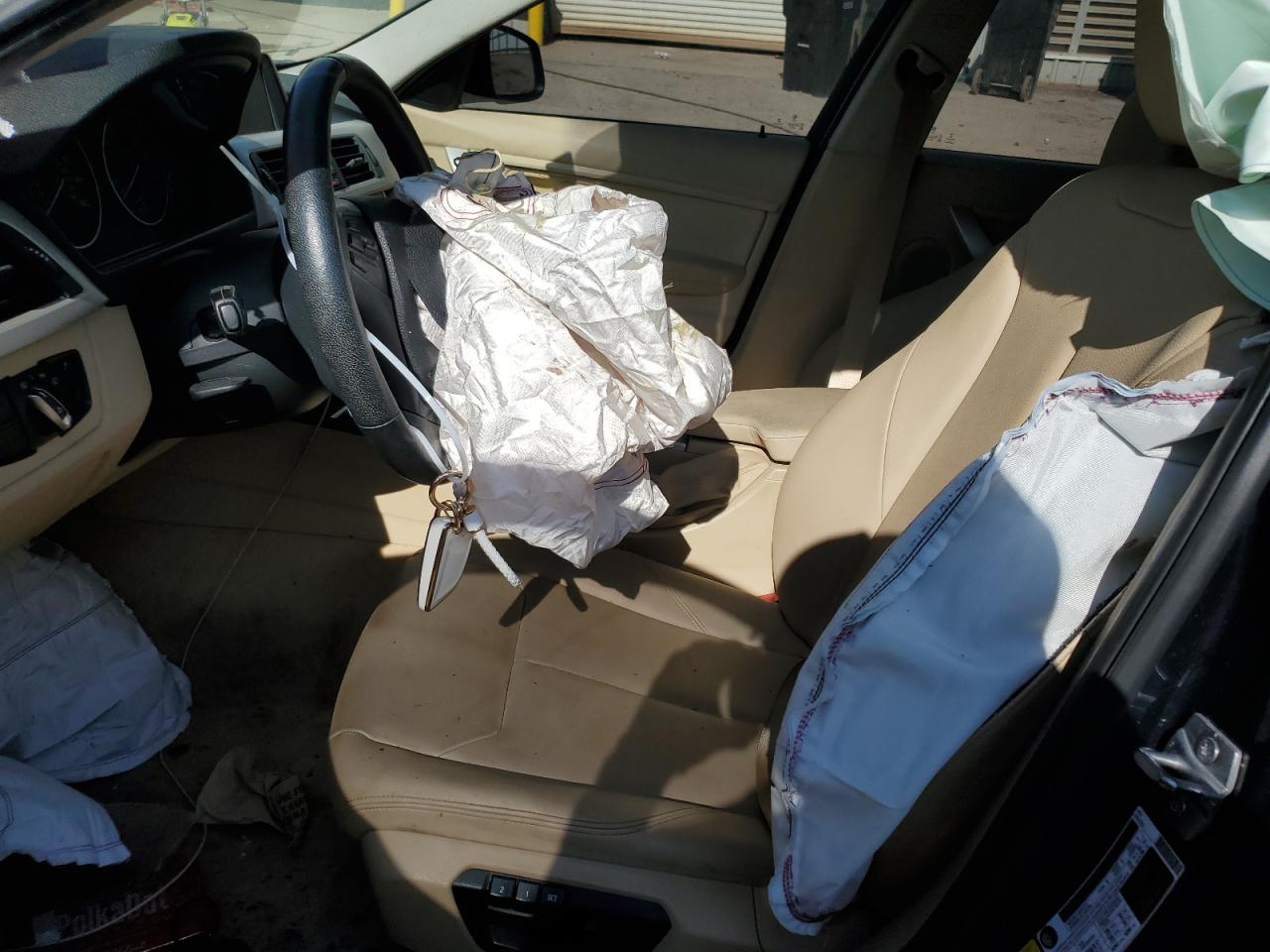 WBA3B1C57F5A06040 2015 BMW 320 I