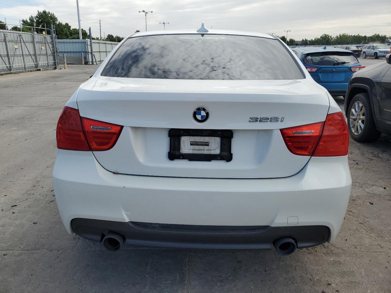 WBAPK5C56BA657280 2011 BMW 328 Xi Sulev