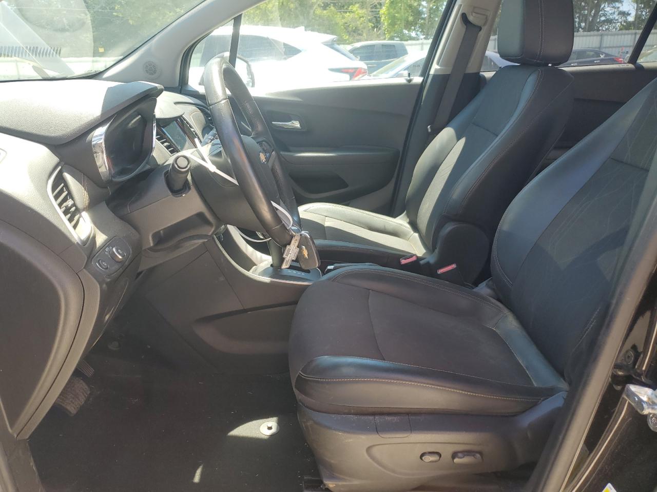 KL7CJLSB9LB053893 2020 Chevrolet Trax 1Lt