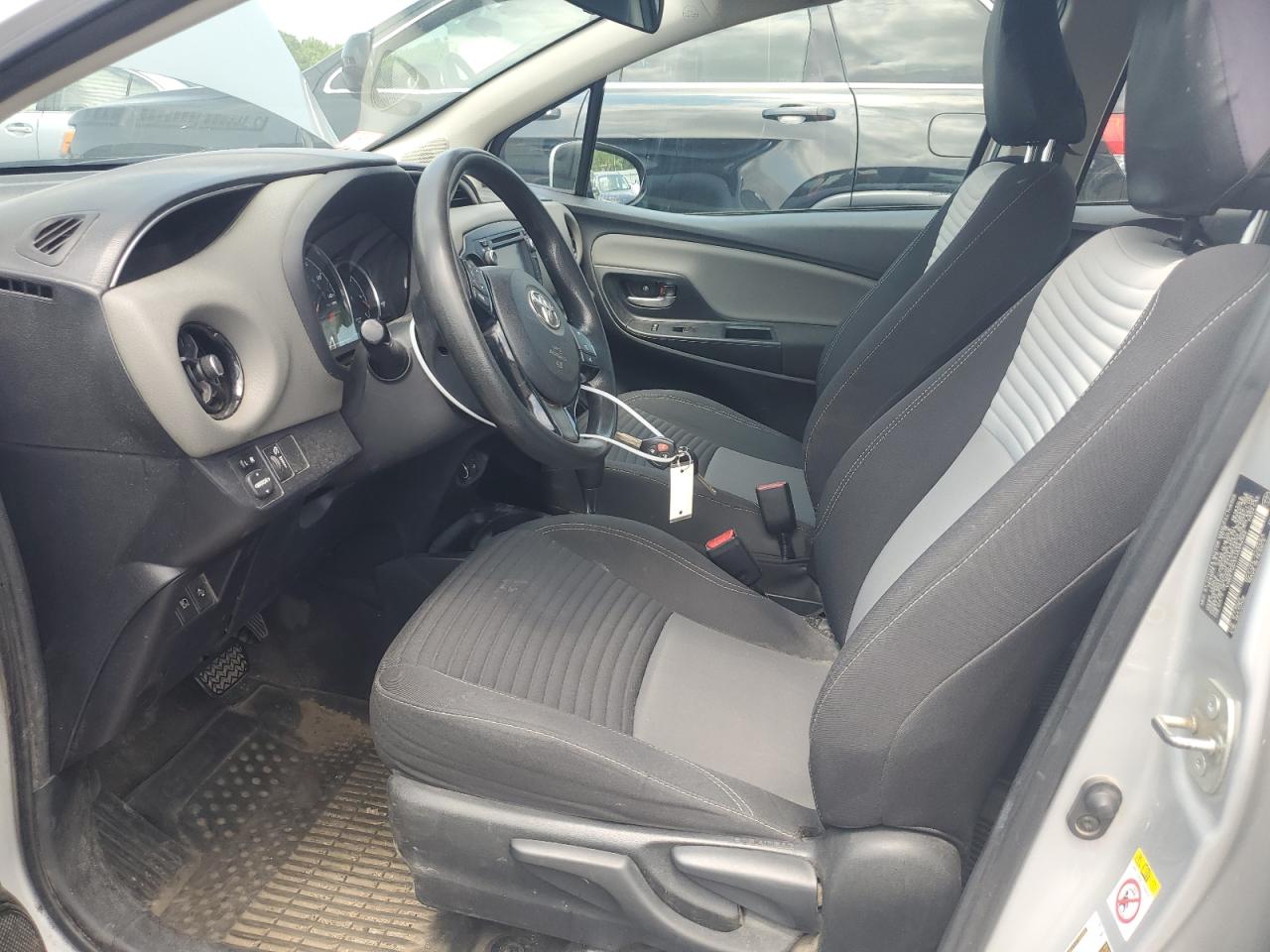 VNKKTUD37JA092562 2018 Toyota Yaris L