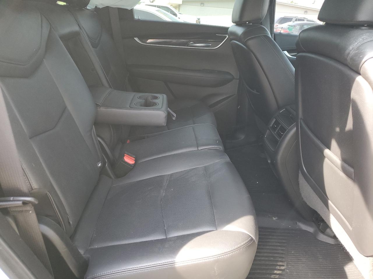 1GYKNCR46LZ152392 2020 Cadillac Xt5 Premium Luxury