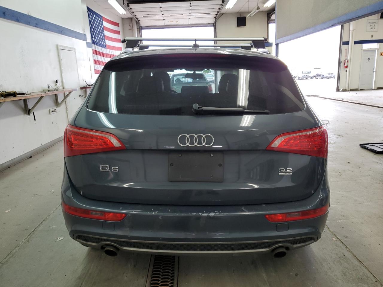 WA1DKAFP4BA043964 2011 Audi Q5 Premium Plus