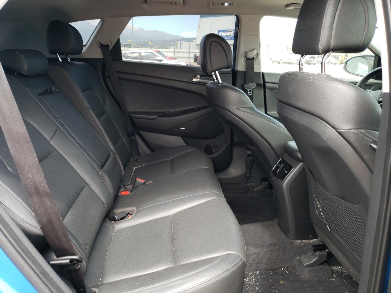 KM8J3CA27JU737618 2018 Hyundai Tucson Value