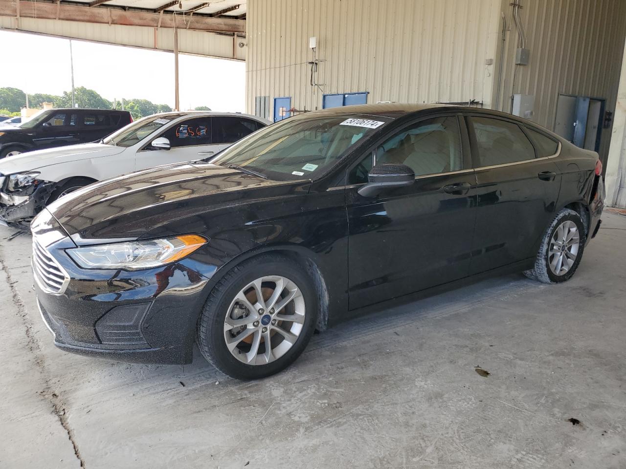 3FA6P0HD2KR272524 2019 Ford Fusion Se