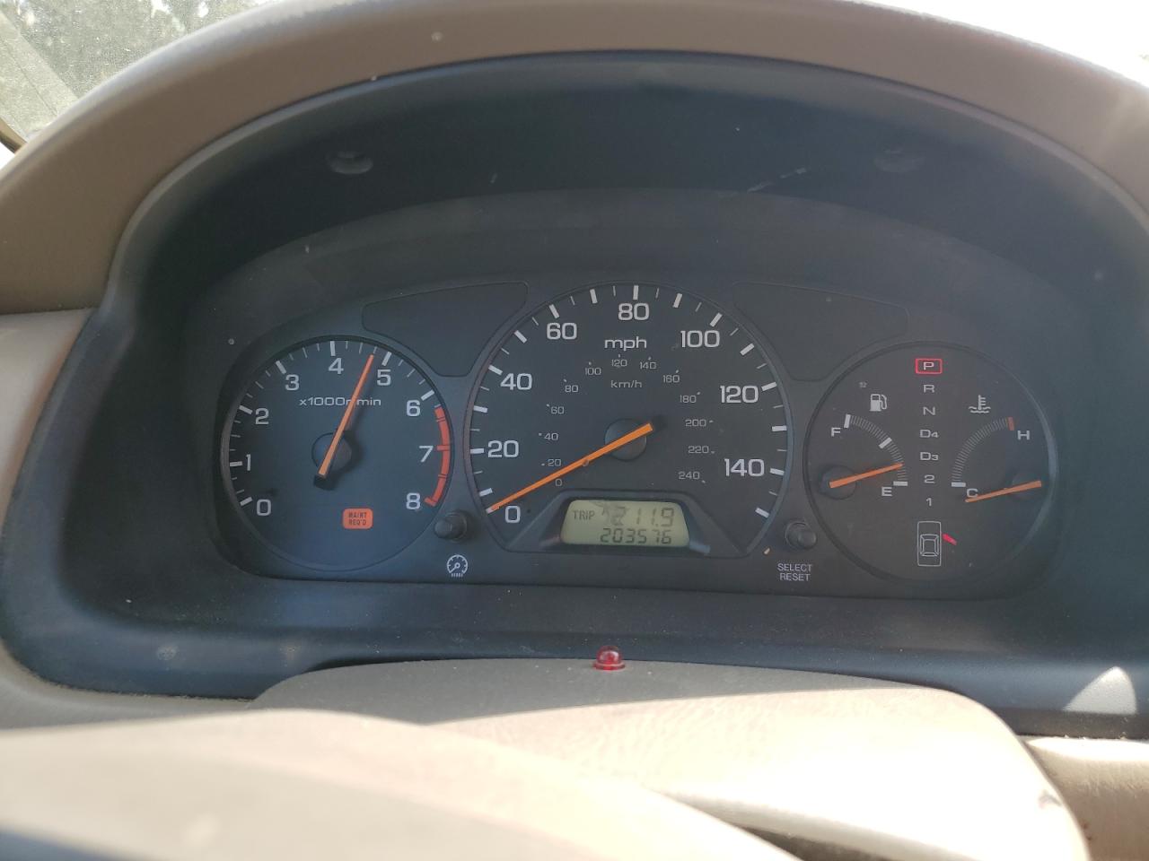 1HGCG6657YA040582 2000 Honda Accord Lx