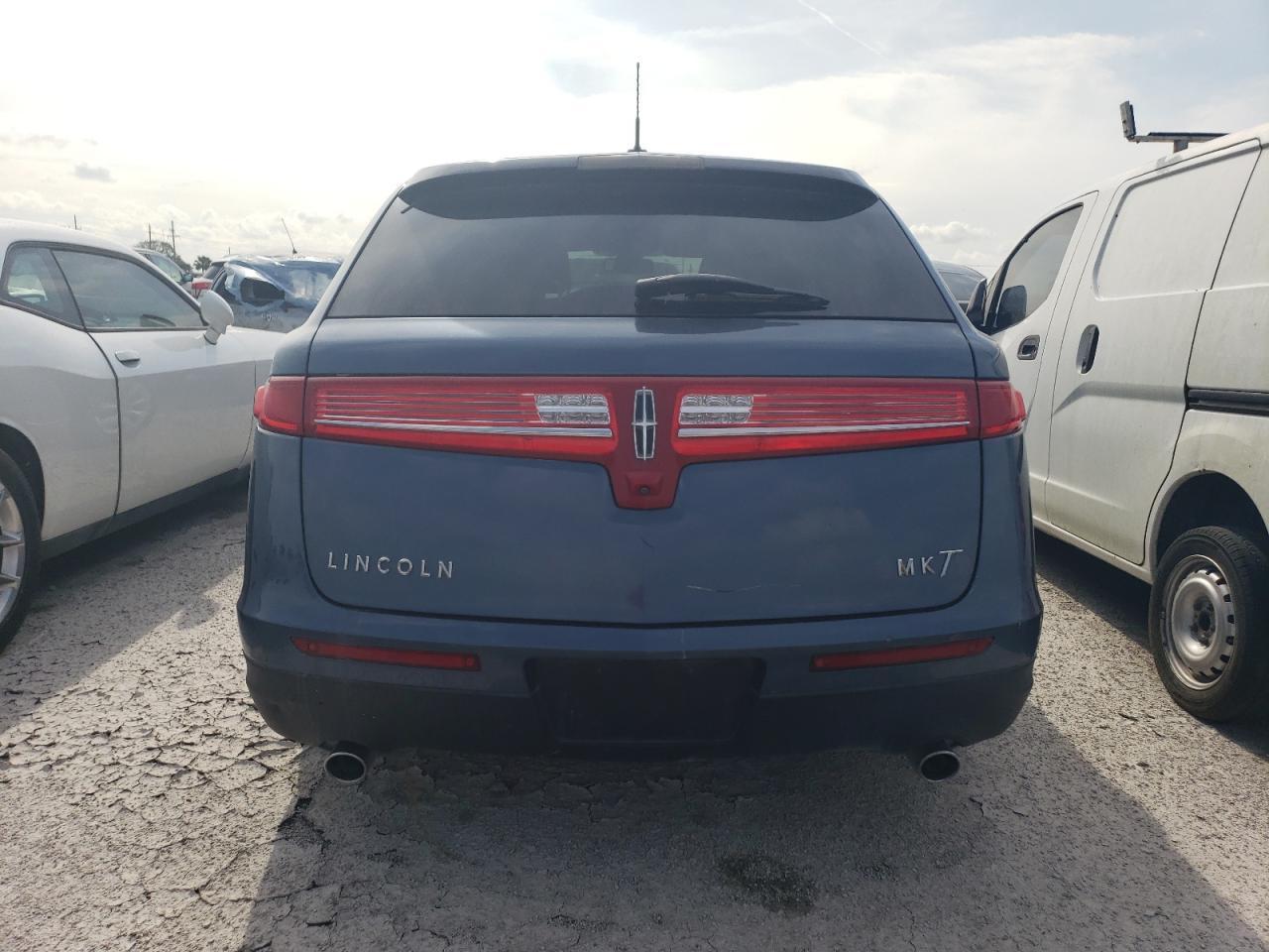 2018 Lincoln Mkt vin: 2LMHJ5FK3JBL01111