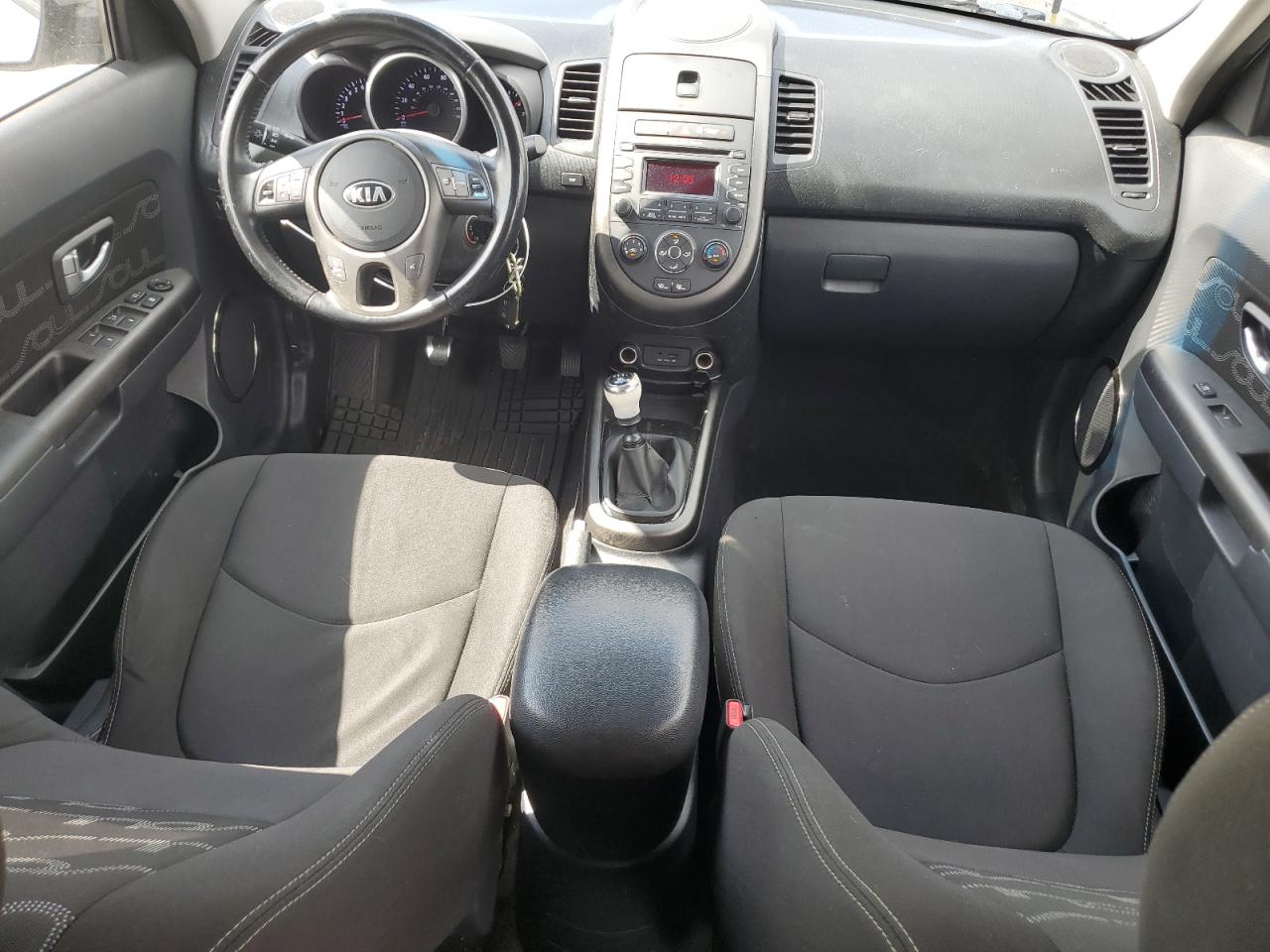 KNDJT2A68D7557472 2013 Kia Soul +