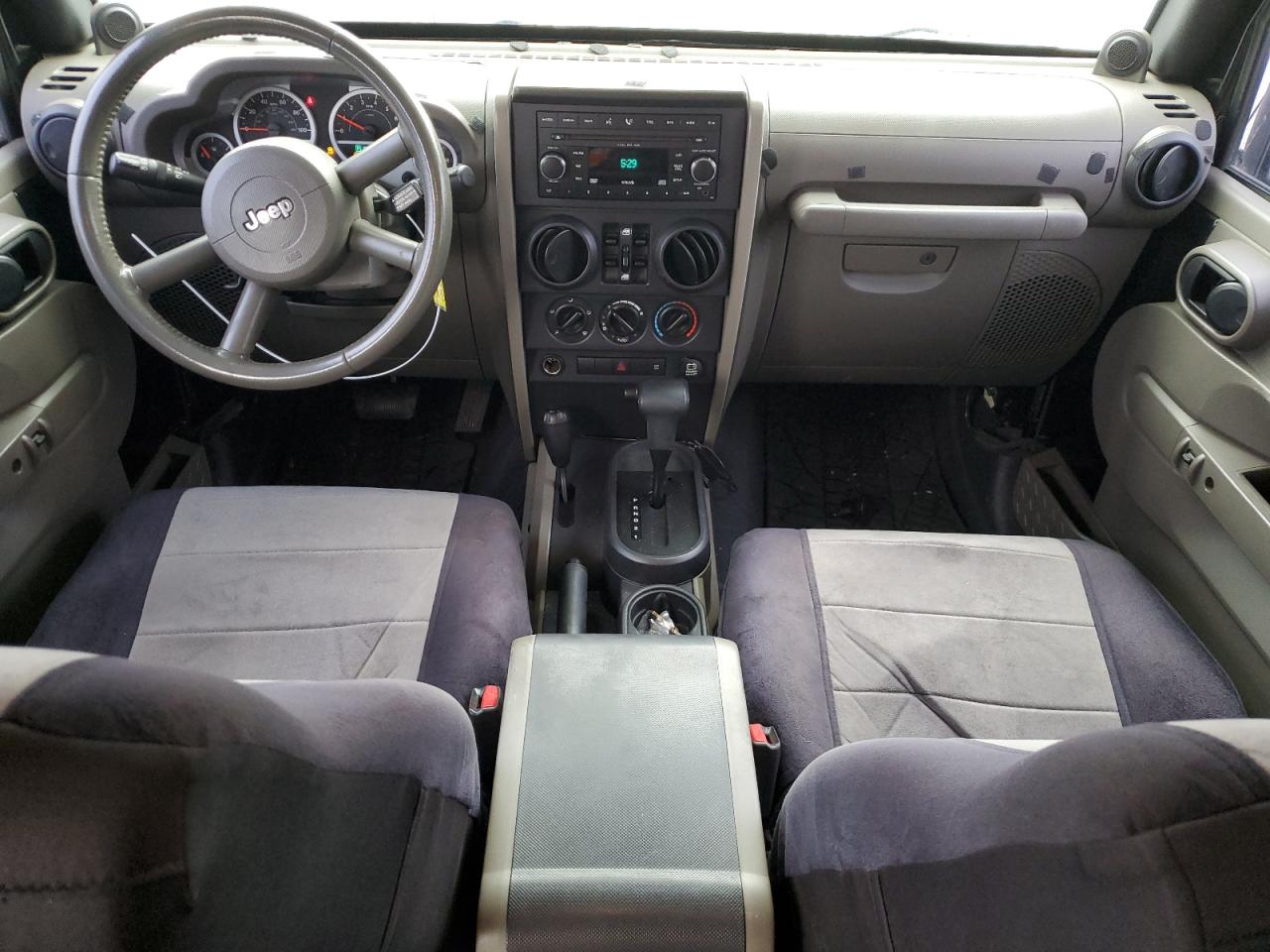 1J4GA591X7L194639 2007 Jeep Wrangler Sahara