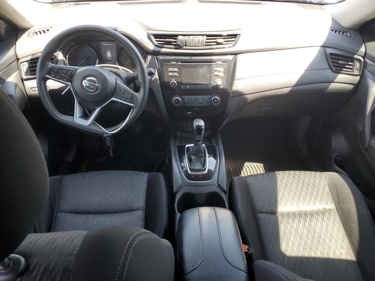 JN8AT2MV0HW283929 NISSAN ROGUE 2017