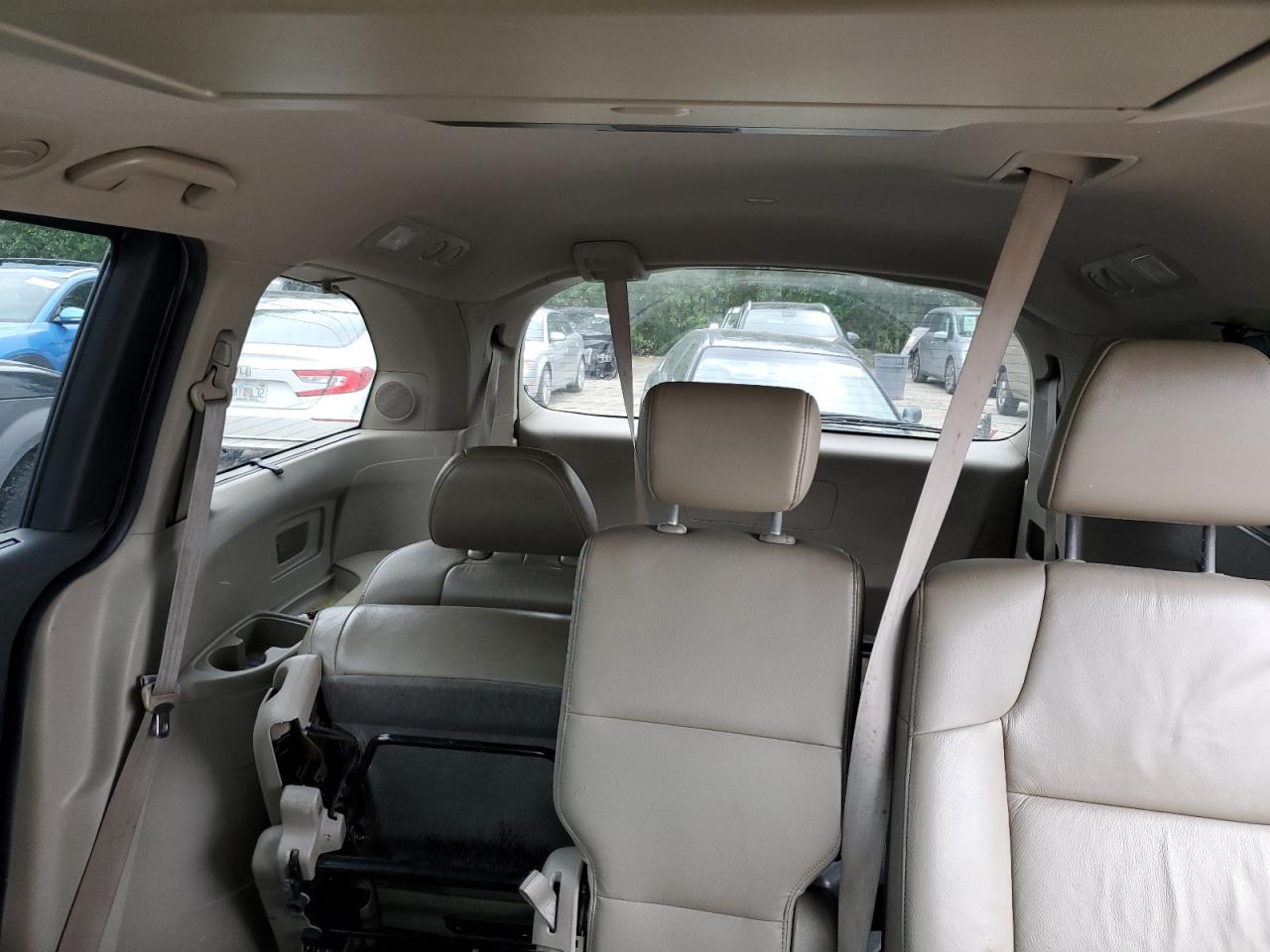 5FNRL5H92BB054113 2011 Honda Odyssey Touring