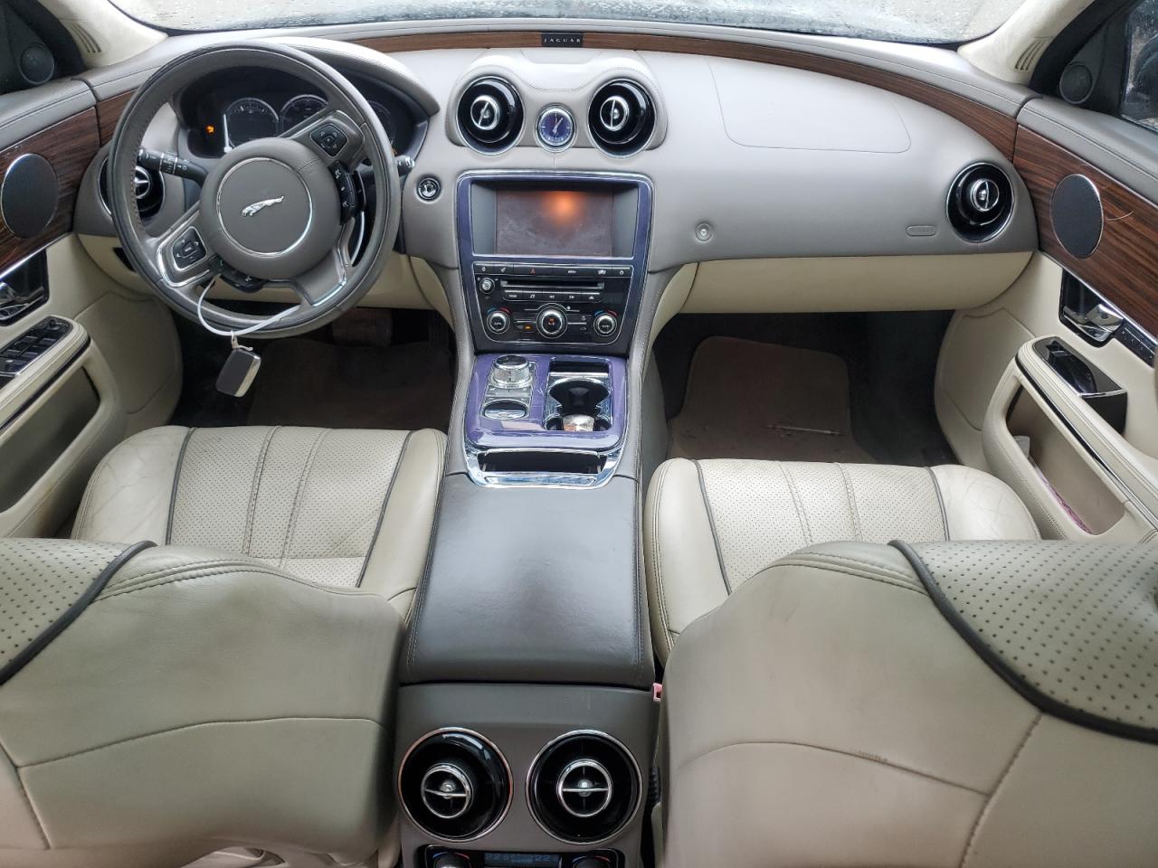 SAJWA2GB7BLV13226 2011 Jaguar Xjl