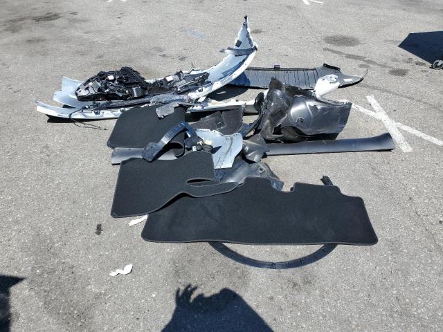 2024 Tesla Model Y VIN: 7SAYGDEE2RF088772 Lot: 61190714