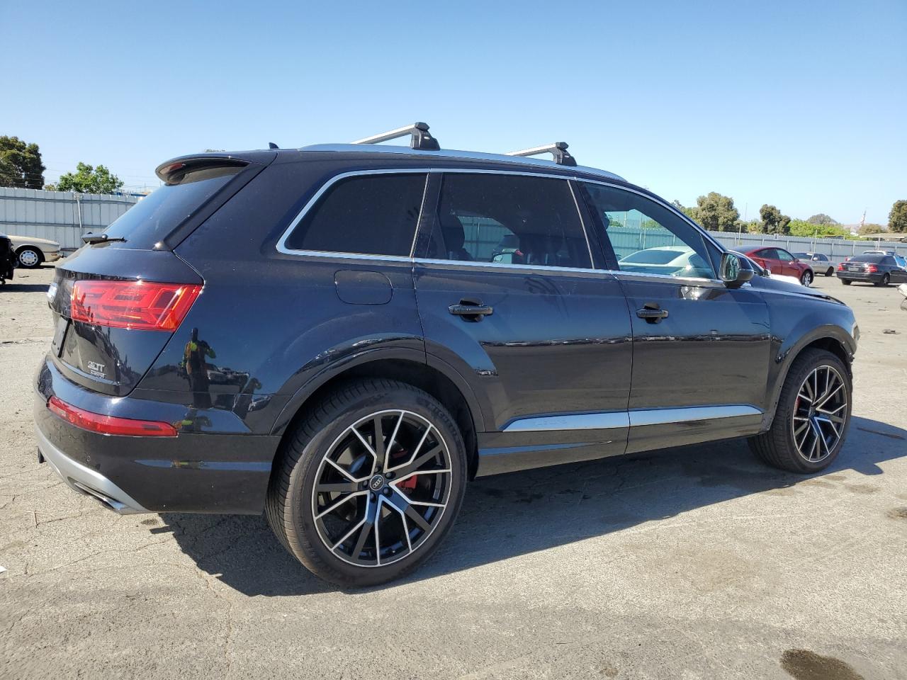 WA1LAAF7XJD016425 2018 Audi Q7 Premium Plus