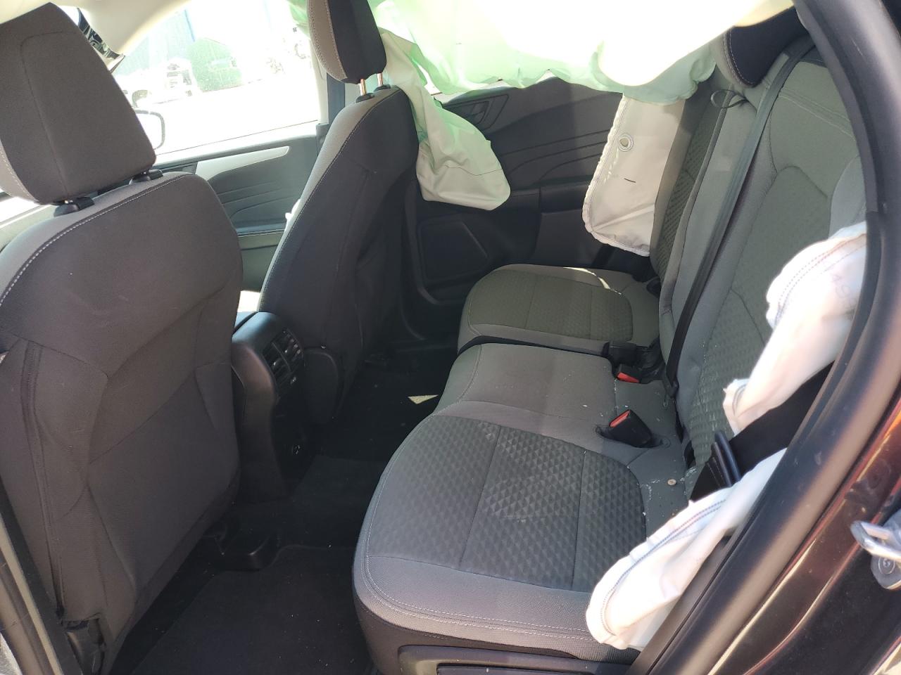 1FMCU9BZ6NUA14045 2022 Ford Escape Se