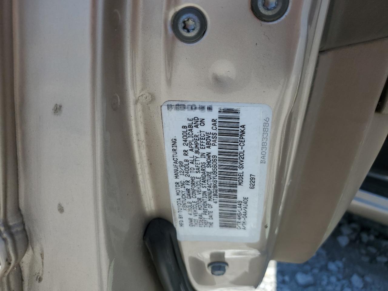 4T1BG28K6YU956069 2000 Toyota Camry Ce