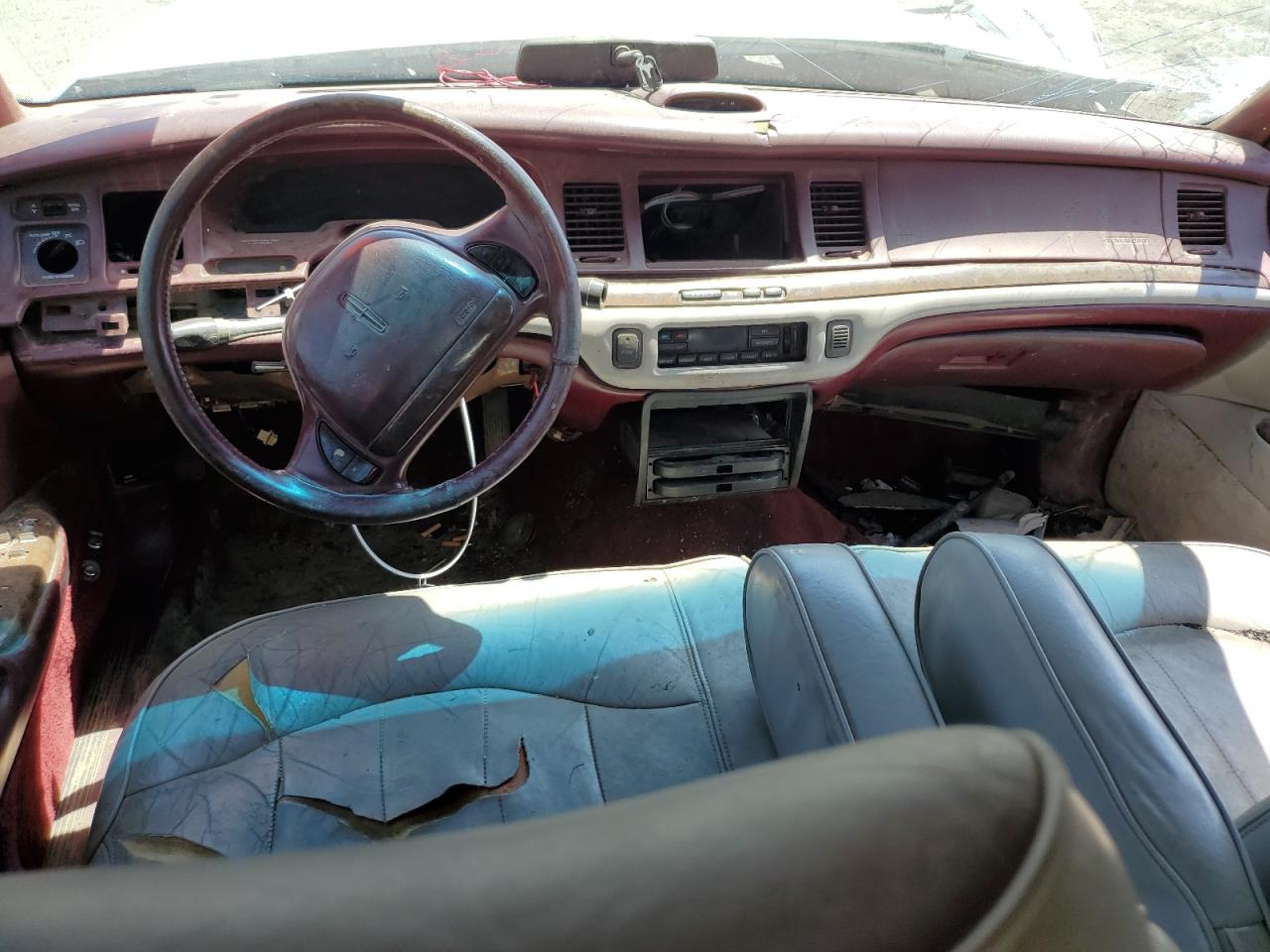 1LNLM81W9SY728693 1995 Lincoln Town Car Executive