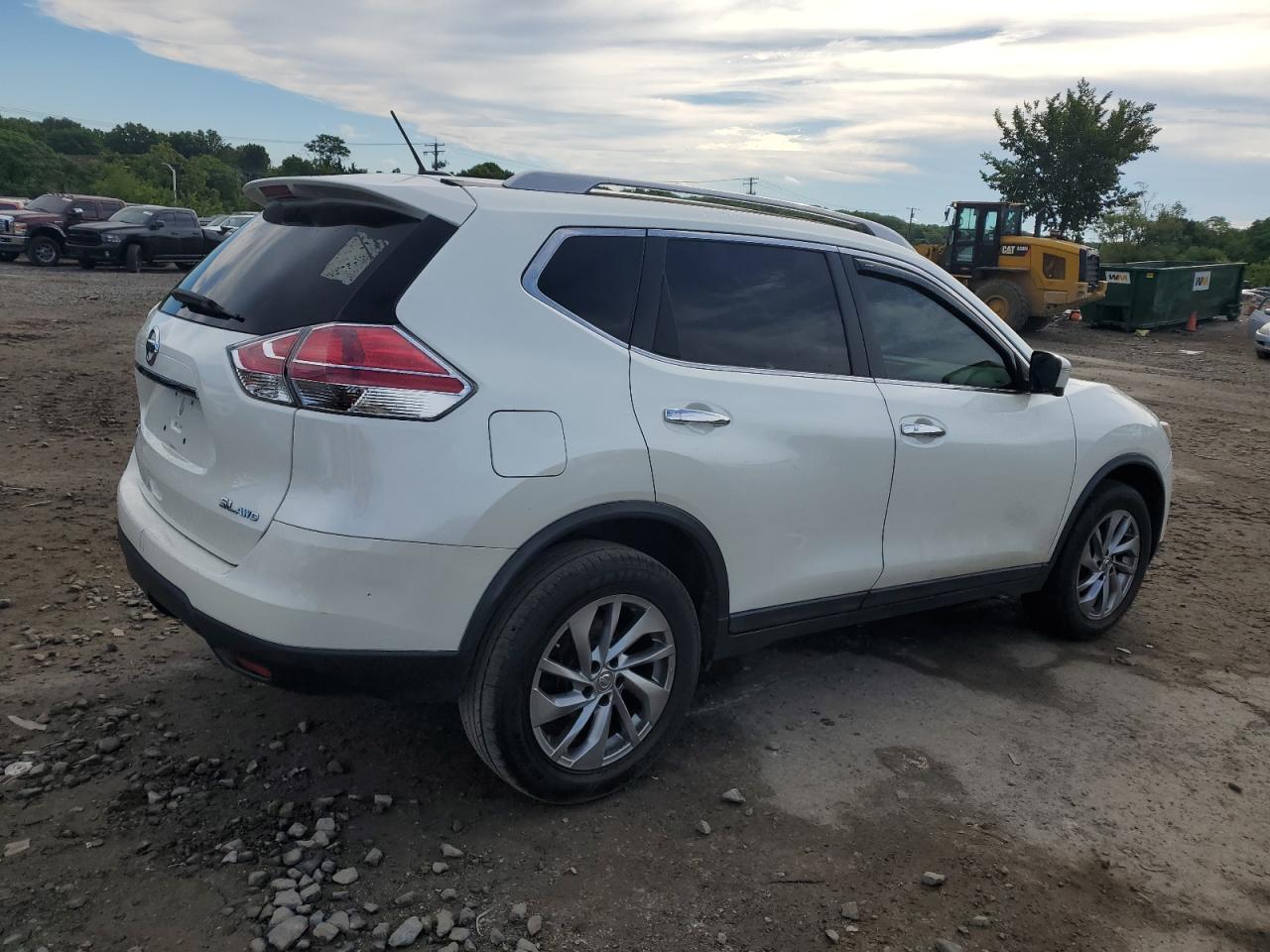 2015 Nissan Rogue S vin: 5N1AT2MV7FC888391