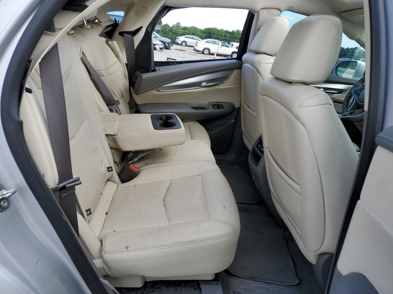 1GYKNFRS2KZ131733 2019 Cadillac Xt5 Premium Luxury