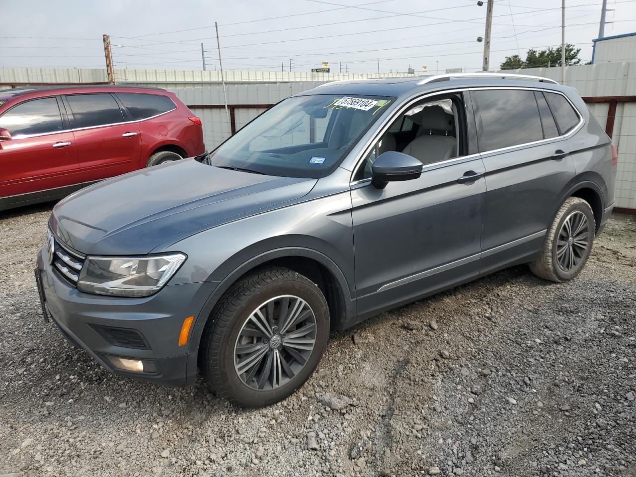 3VV3B7AX2JM090747 2018 Volkswagen Tiguan Se