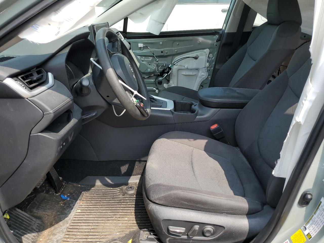 2T3W1RFV0NW231093 2022 Toyota Rav4 Xle