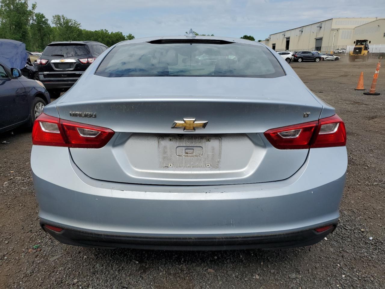 1G1ZD5STXJF128074 2018 Chevrolet Malibu Lt