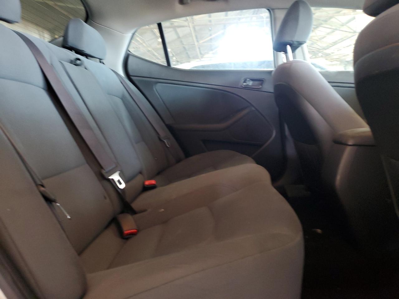 KNAGM4A7XF5665051 2015 Kia Optima Lx