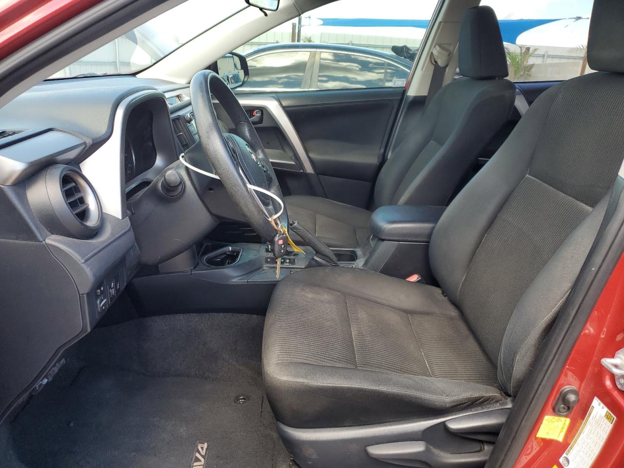 JTMZFREV9HJ123851 2017 Toyota Rav4 Le