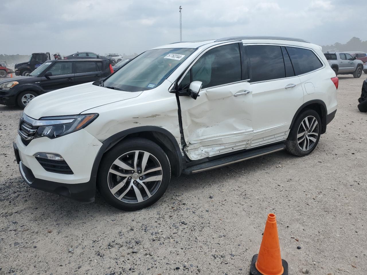 5FNYF6H00JB015478 2018 Honda Pilot Elite