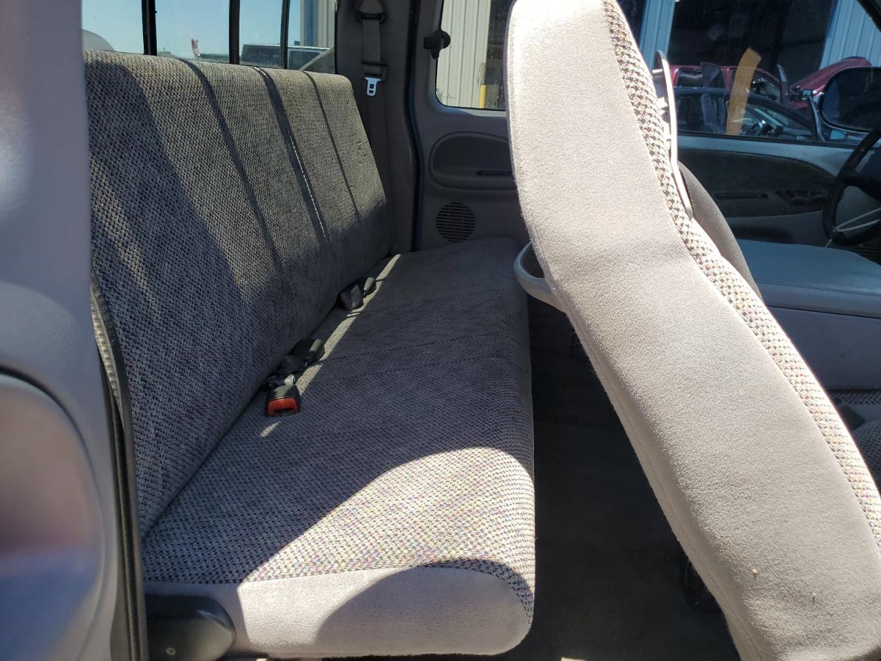 1B7HC13Z3WJ122199 1998 Dodge Ram 1500