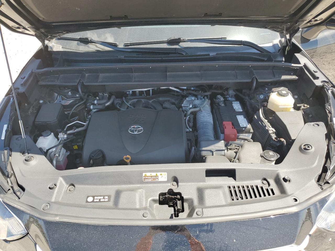 5TDCZRAH1MS534025 2021 Toyota Highlander L