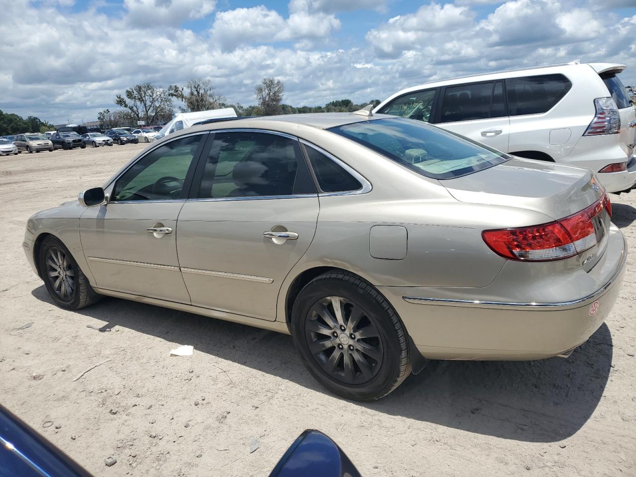 KMHFC46F79A341886 2009 Hyundai Azera Se