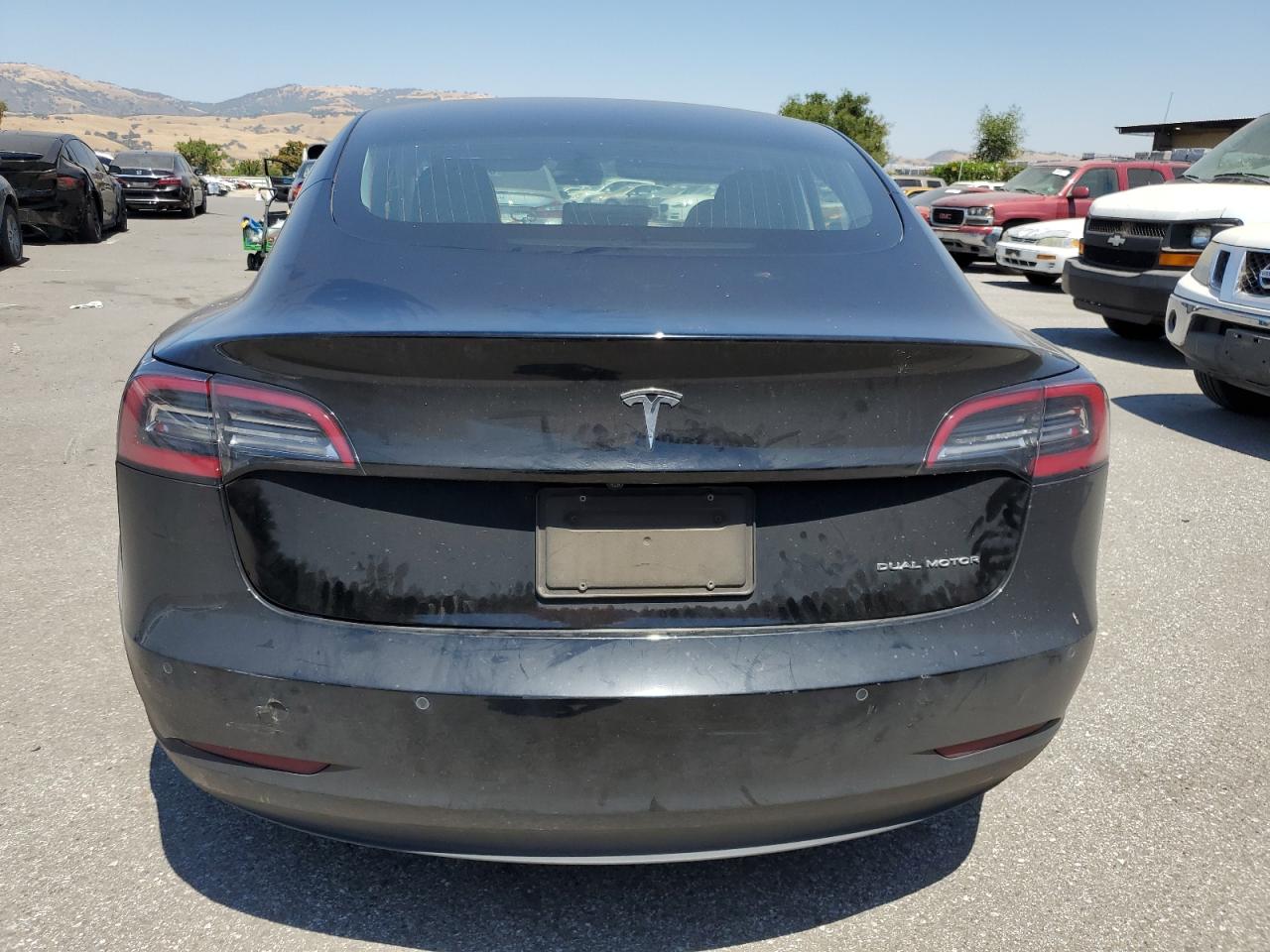 5YJ3E1EA2JF148501 2018 Tesla Model 3