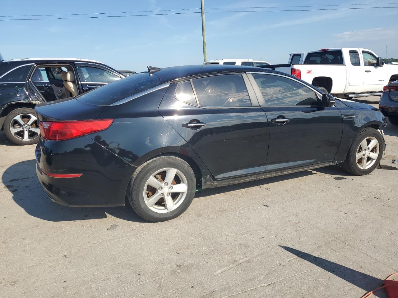 2015 Kia Optima Lx vin: 5XXGM4A77FG433411