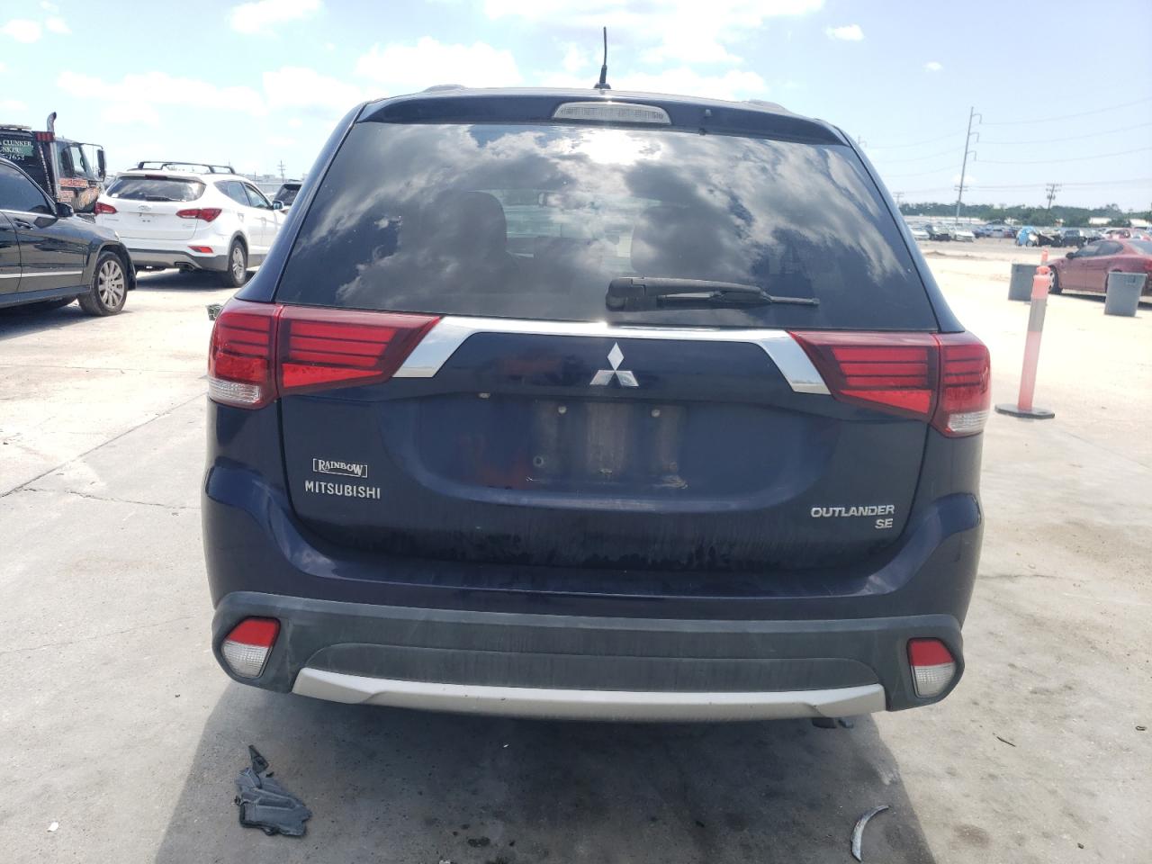 JA4AD3A39GZ003353 2016 Mitsubishi Outlander Se